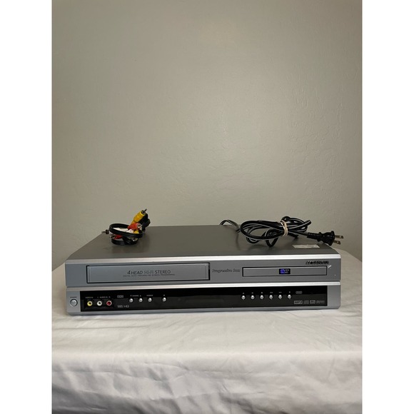 Sansui | VCR/DVD Combo Player Model #VRDVD4001 Output Cords Included - Picture 1 of 7